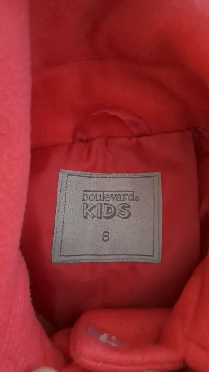 Abrigo infantil rosado con capucha de piel - 2