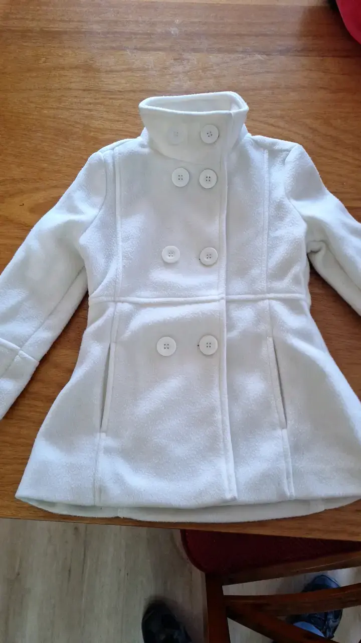 Abrigo infantil rosado con capucha de piel - 3