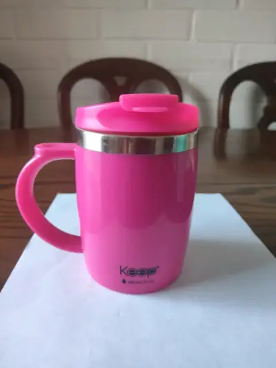 Taza térmica Keep verde con tapa - miniatura 2