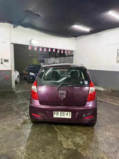 Hyundai i10 2012 en excelente estado - miniatura 3