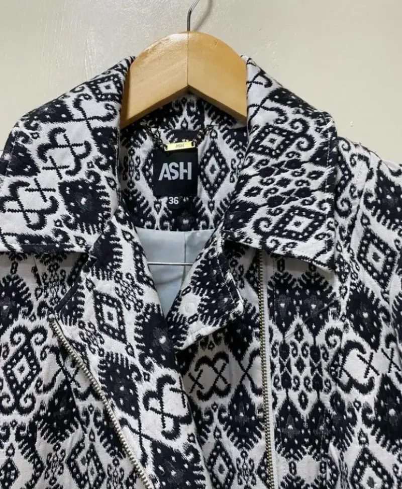 Chaqueta estampada ASH en blanco y negro - 2