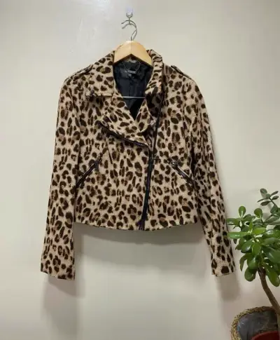 Chaqueta de mujer con estampado animal print Alani - miniatura 1