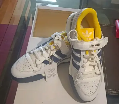 Zapatillas Adidas Forum Low blancas y amarillas - miniatura 4