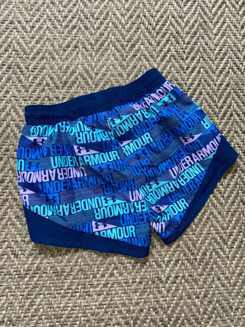 Shorts deportivos Under Armour azul estampado - 2
