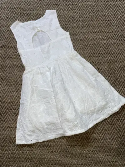 Vestido blanco de encaje para niña tribu - miniatura 3