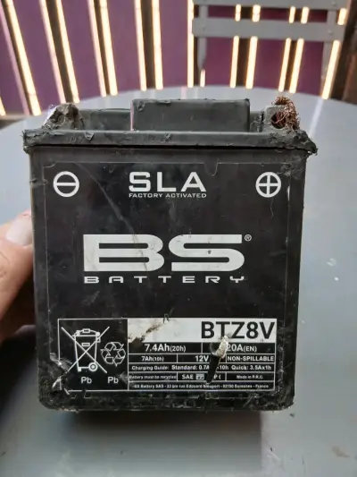 Batería BS BTZ8V 12V 7.4Ah usada - miniatura 2