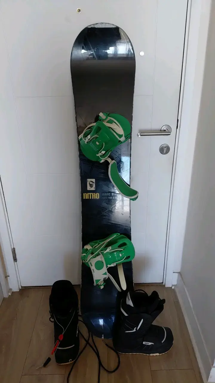 Tabla de snowboard Nitro con fijaciones y botas - 3