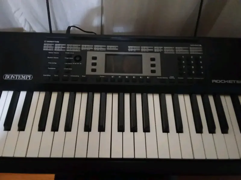 Teclado electrónico bontempi con soporte - 2