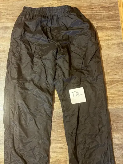 Pantalones impermeables negros talla XL - miniatura 2