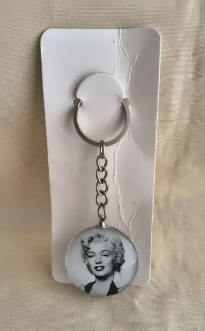 LLavero de Coleccion Decorativo Marylin - miniatura 3