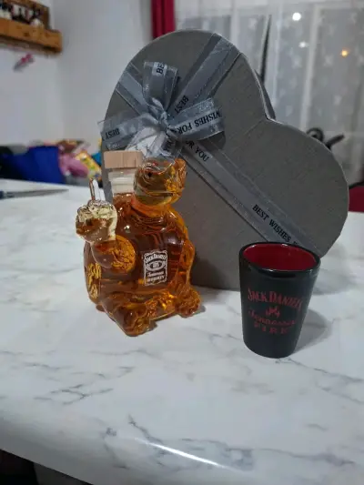 Set de regalo Jack Daniel's con figura de dragón - miniatura 1