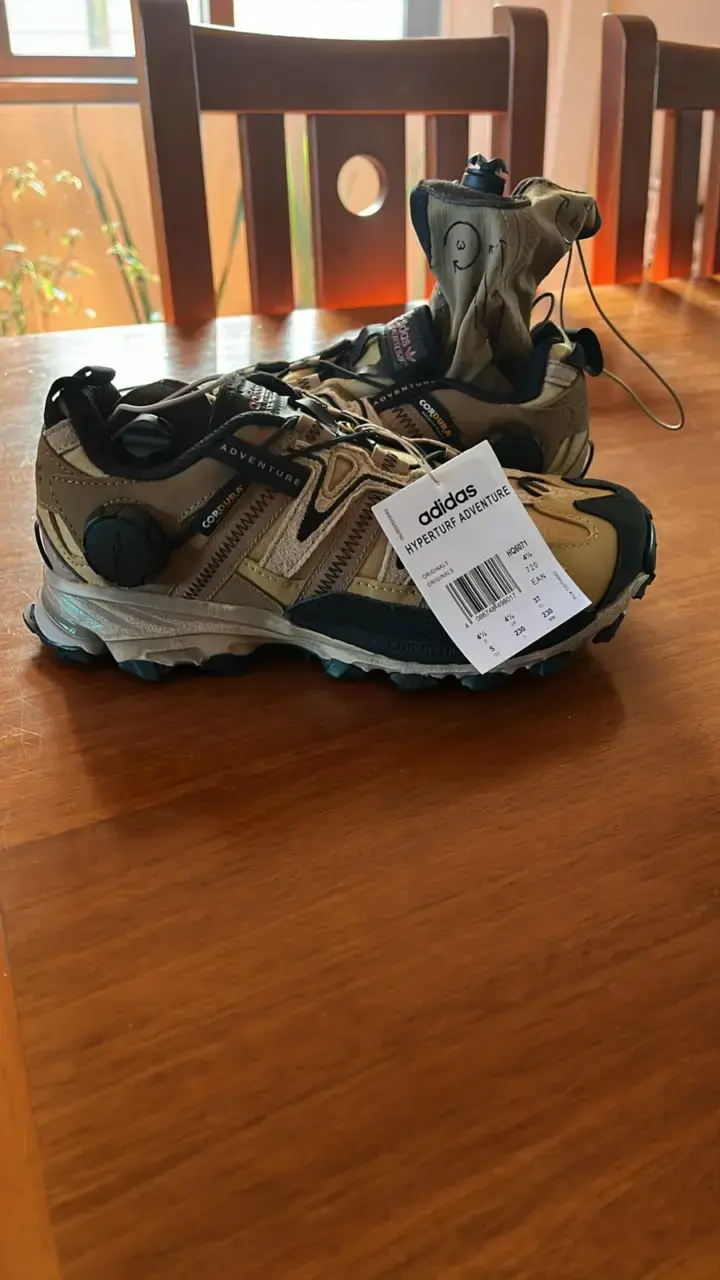 Zapatillas Adidas Hyperturf Adventure nuevas