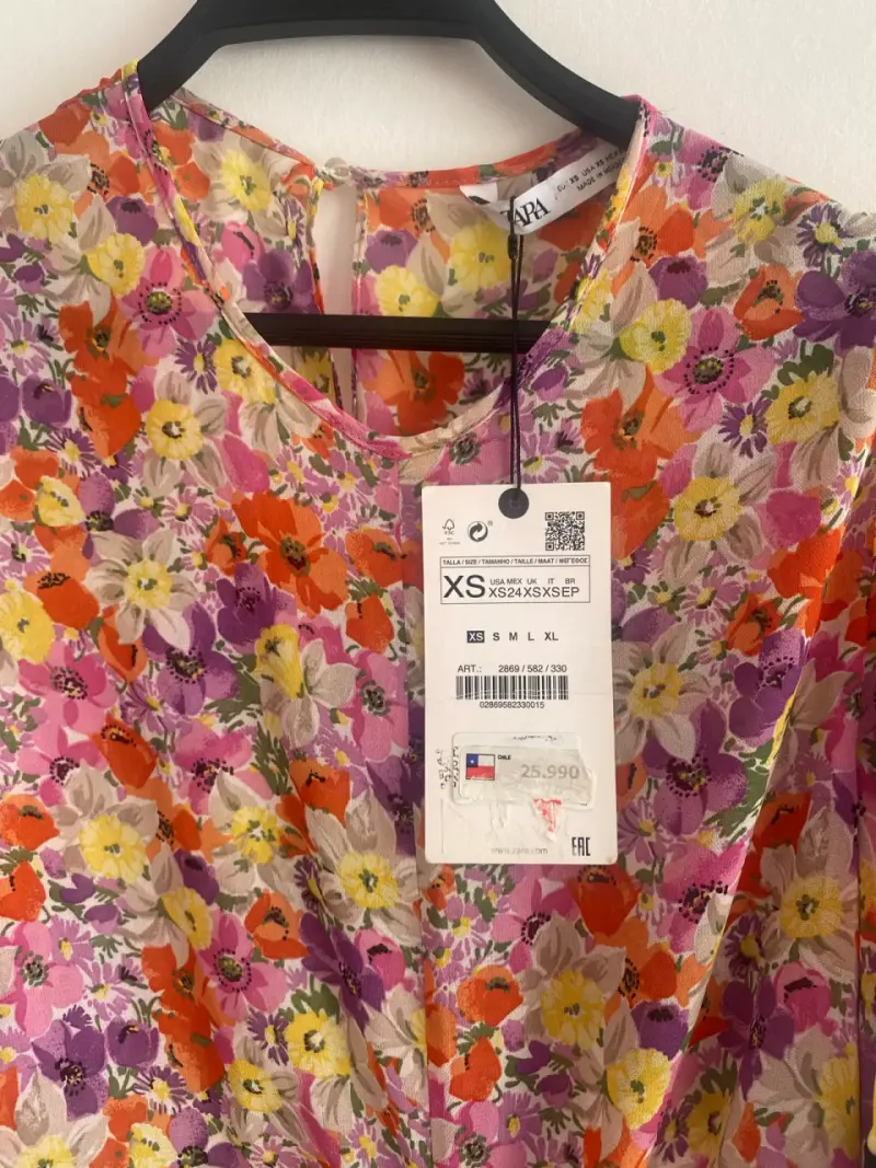 Blusa floral con lazo y volantes - 3