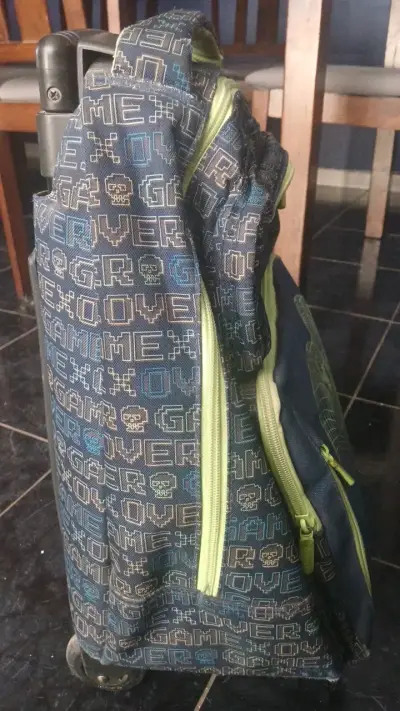 Mochila Xtrem gamer con diseño de control - miniatura 2