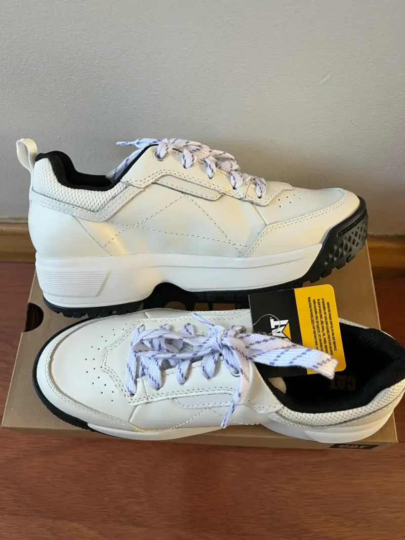 Zapatillas CAT blancas de cuero modelo Flame - 2