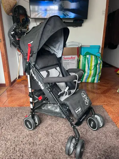 Coche de paseo Bebeglo plegable negro - miniatura 2