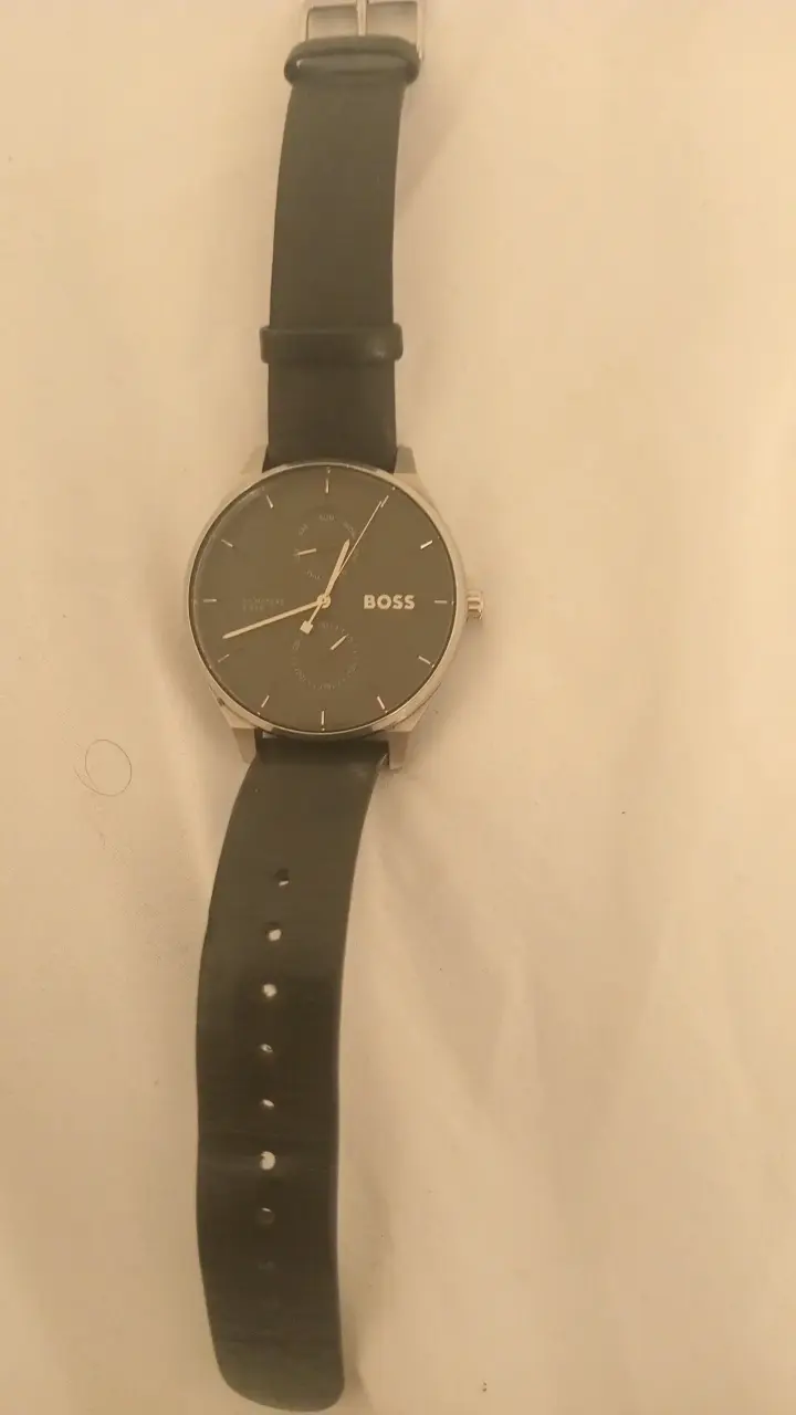 Reloj Hugo Boss negro clásico - 1