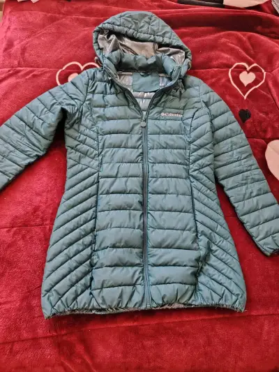 Chaqueta Columbia acolchada verde con capucha - miniatura 1