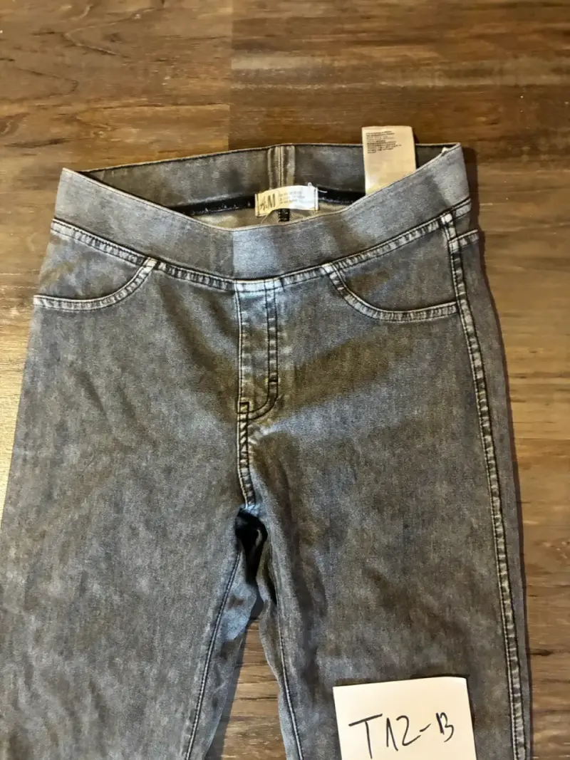 Jeans ajustados gris oscuro H&M para niña - 2