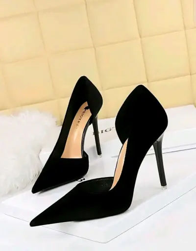 Tacones negros elegantes de punta fina talla 37 - miniatura 1