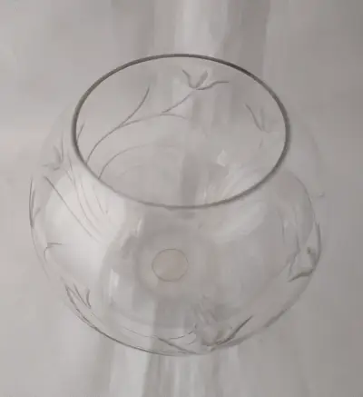 Cuenco de cristal tallado para centro de mesa - miniatura 2