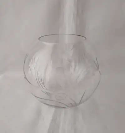 Cuenco de cristal tallado para centro de mesa - miniatura 3