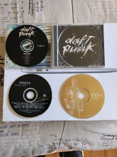 Colección de CDs Daft Punk, Coolio y Michael Jacks - miniatura 1