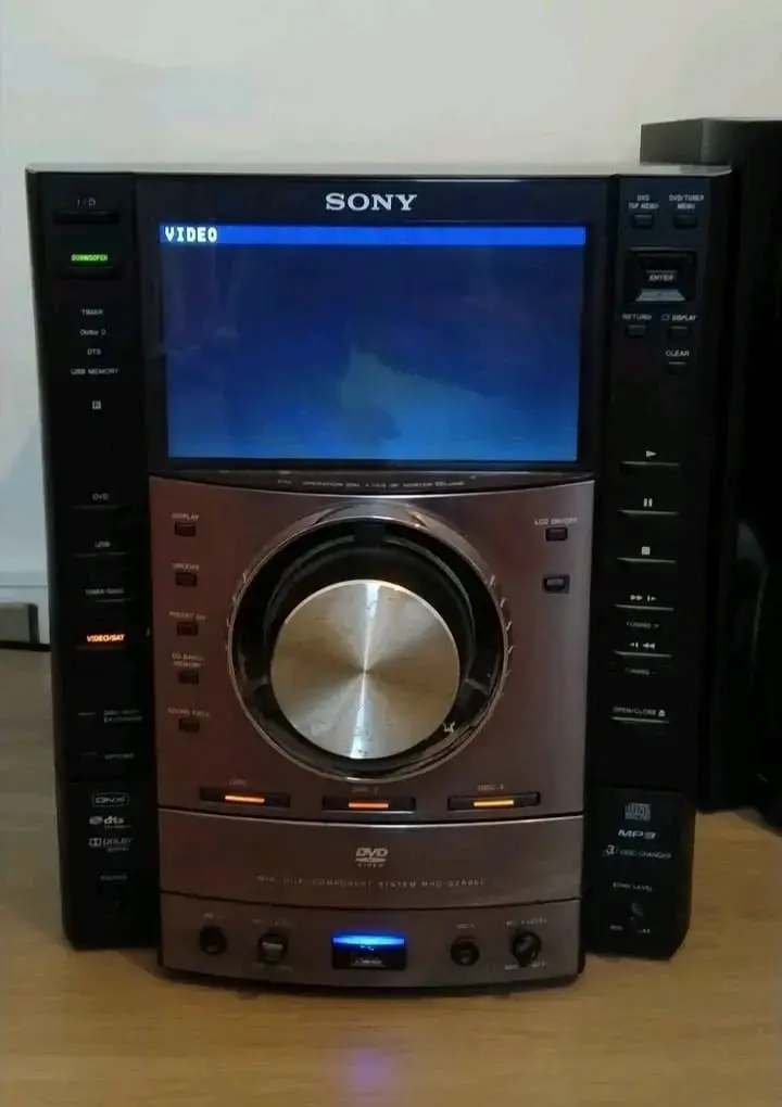 Sistema de sonido Sony con pantalla LCD - 1