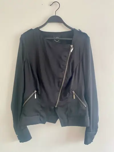Blusa Negra - miniatura 1