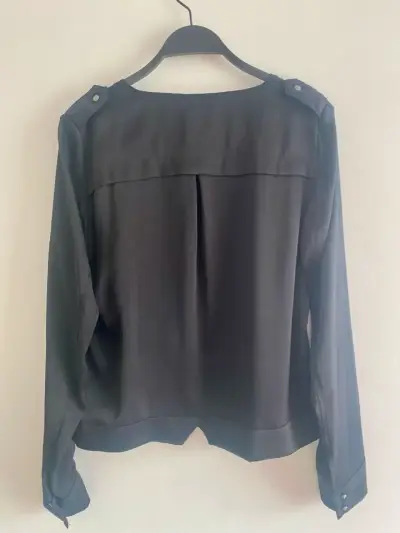 Blusa Negra - miniatura 2