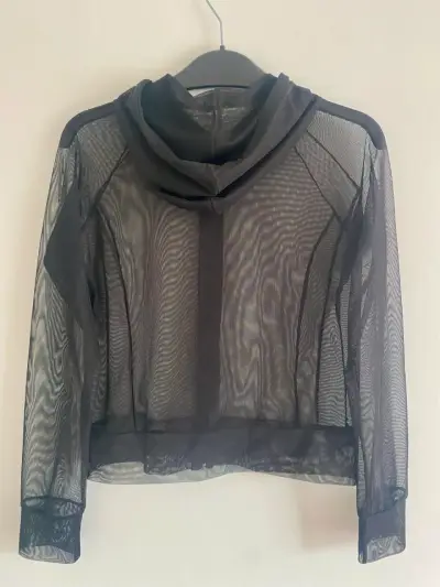 Chaqueta transparente negra con capucha - miniatura 2
