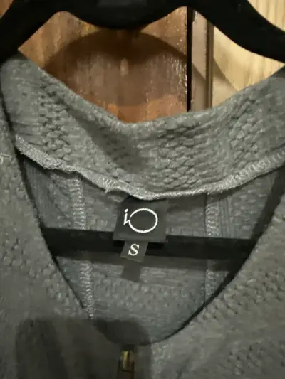 Chaqueta gris con cierre frontal - miniatura 2