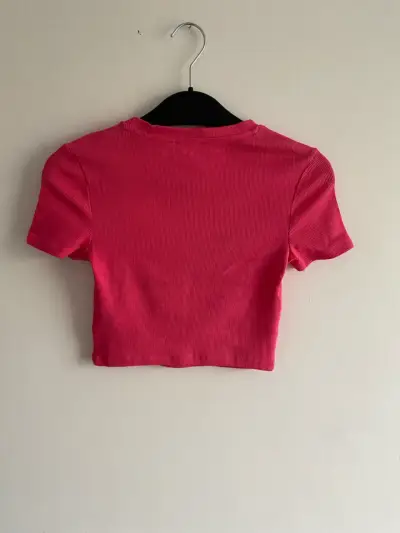Polera crop top fucsia - miniatura 2