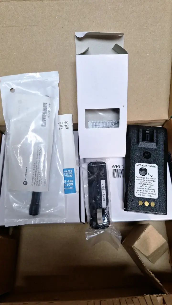 Radio Motorola DEP 450 profesional - 2