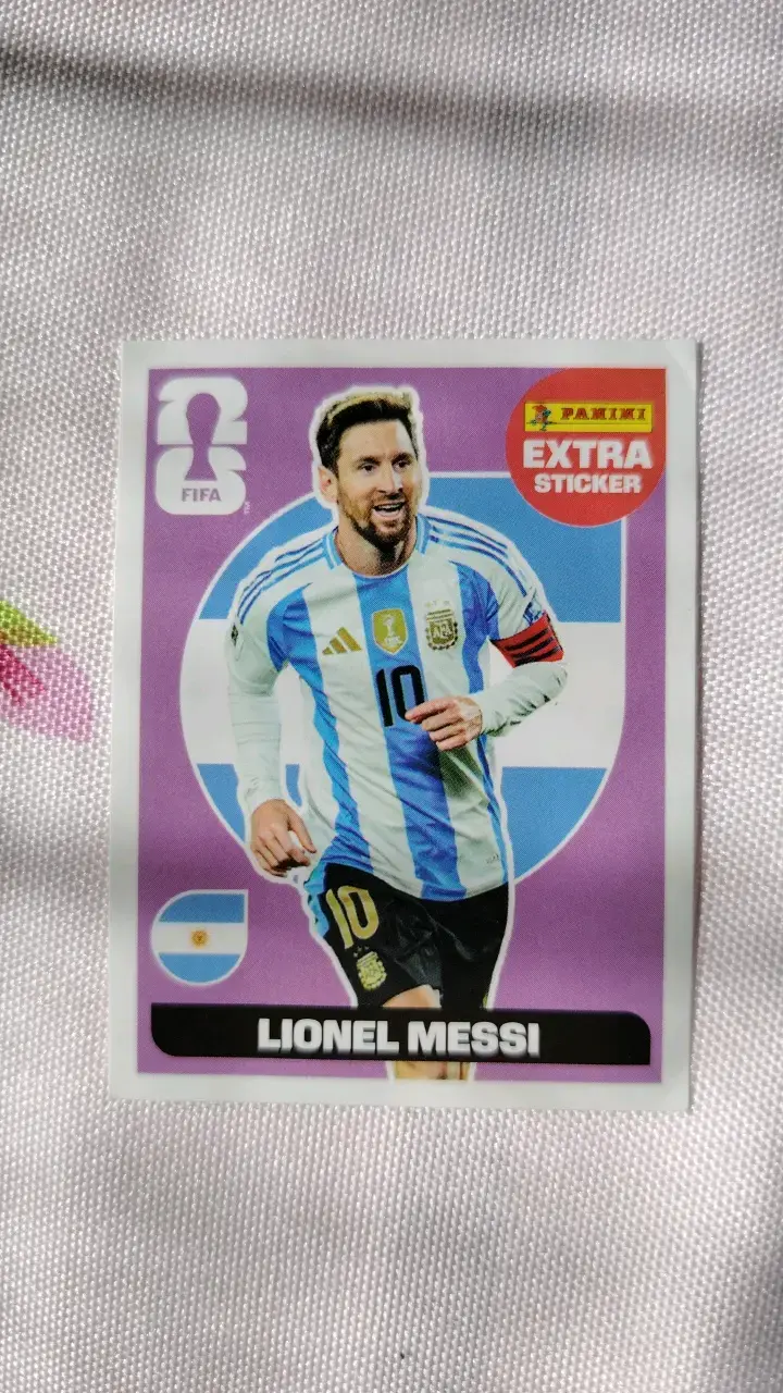 Lámina Panini Lionel Messi FIFA 2022 - 2