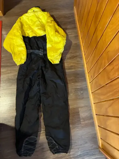 Traje de esquí amarillo y negro talla 38-40 - miniatura 4