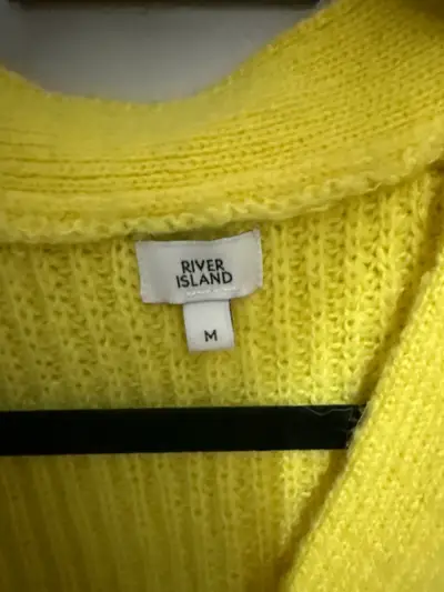 Cárdigan amarillo de punto con botones - miniatura 2