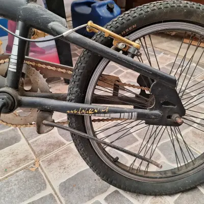 Bicicleta BMX Lahsen negra - miniatura 1