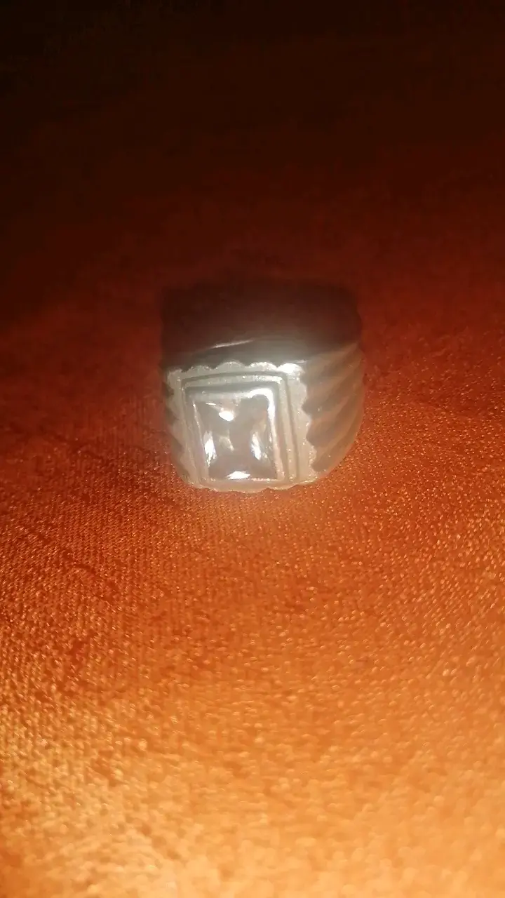 Anillo de plata con piedra cuadrada - 1