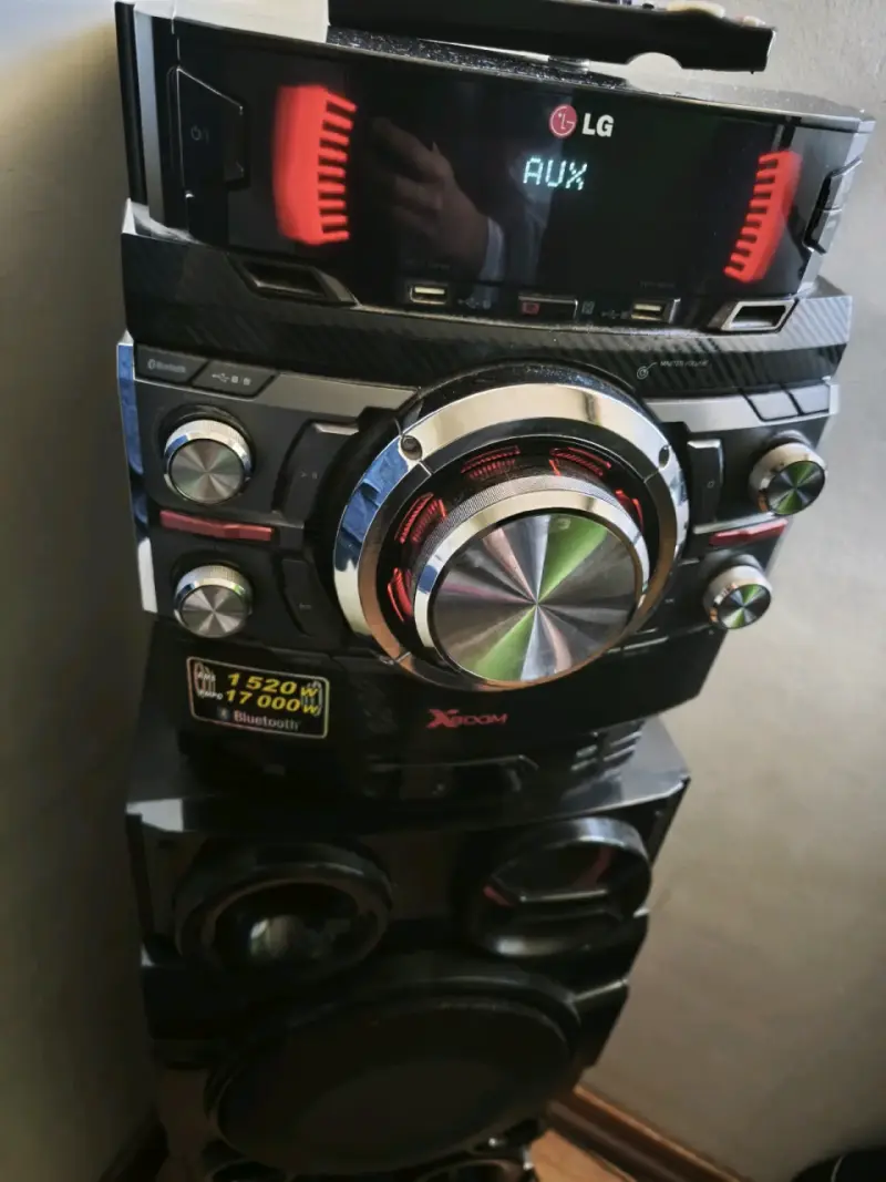 Sistema de sonido LG XBOOM con Bluetooth - 4