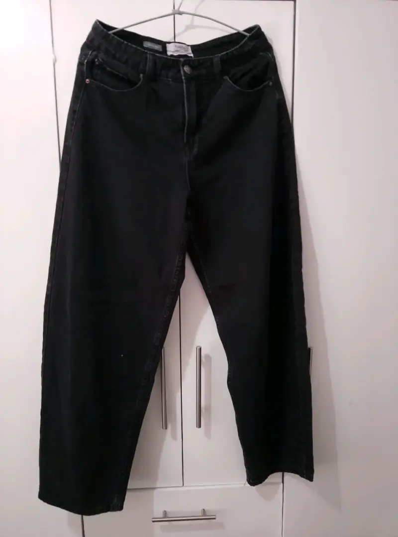 Jeans negros de mujer estilo ballon - 1