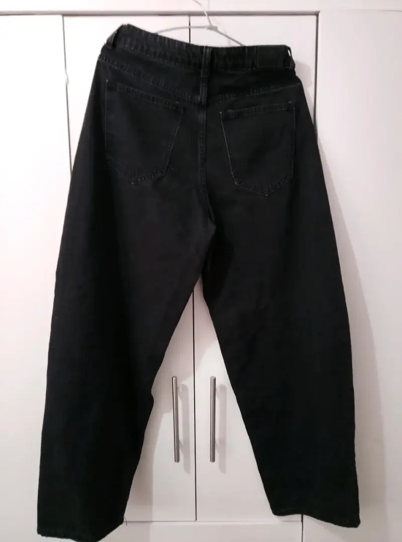 Jeans negros de mujer estilo ballon - 2