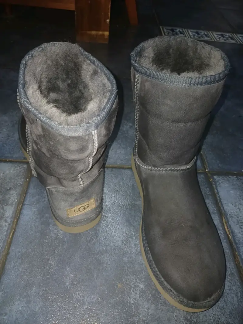 Botas UGG clásicas gris oscuro - 3