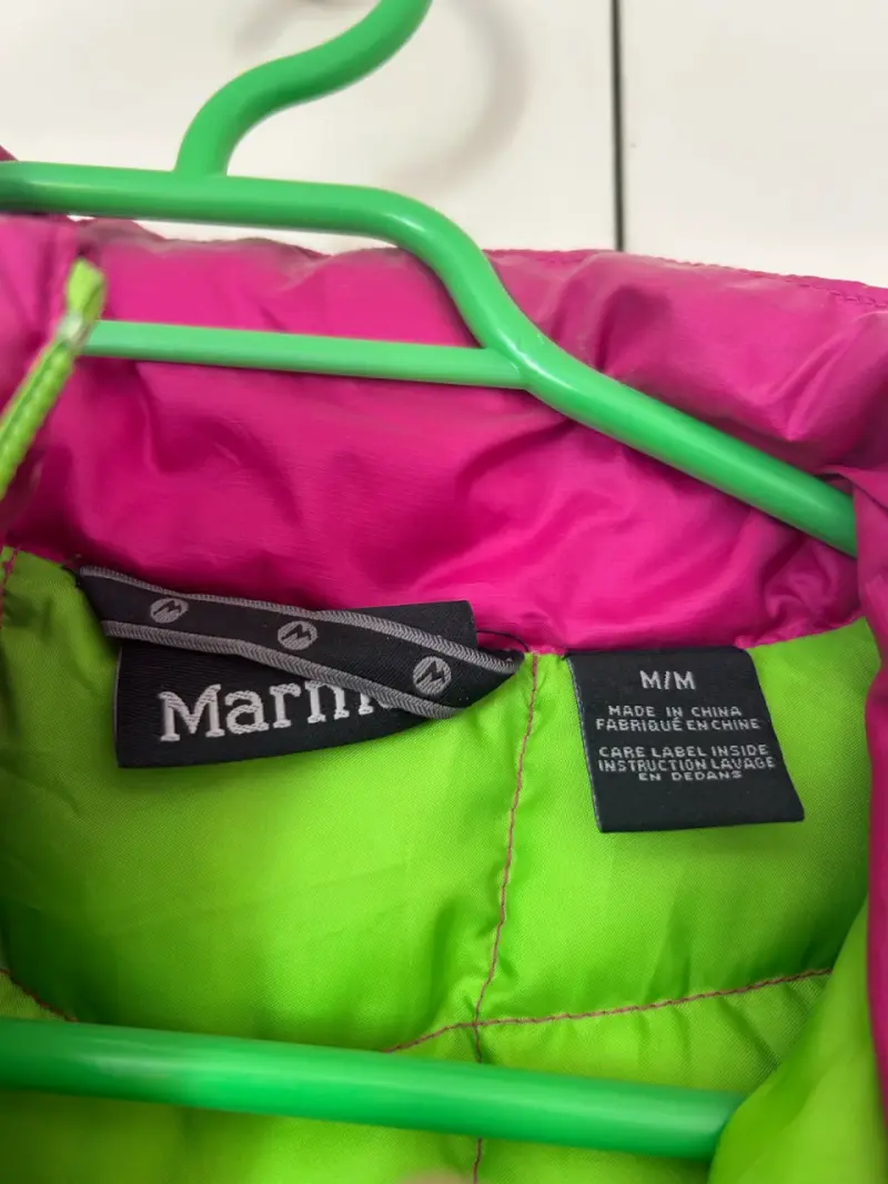 Parka Marmot fucsia talla M - 2