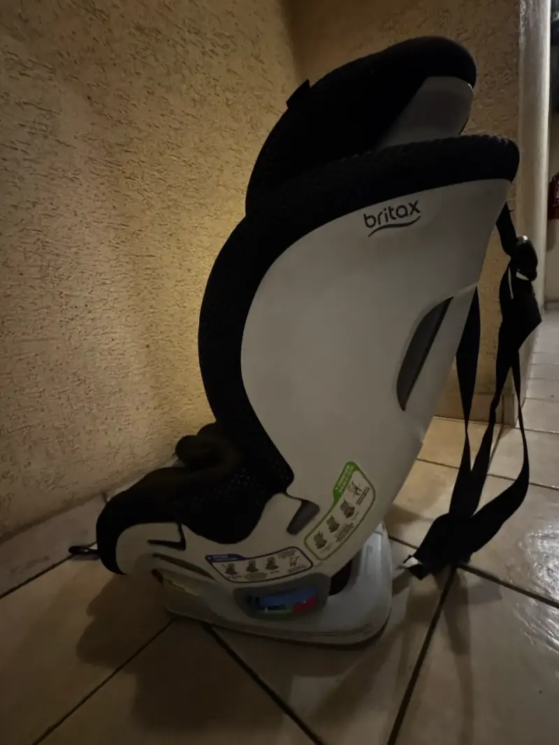 Silla de auto Britax Boulevard ClickTight negra - 4