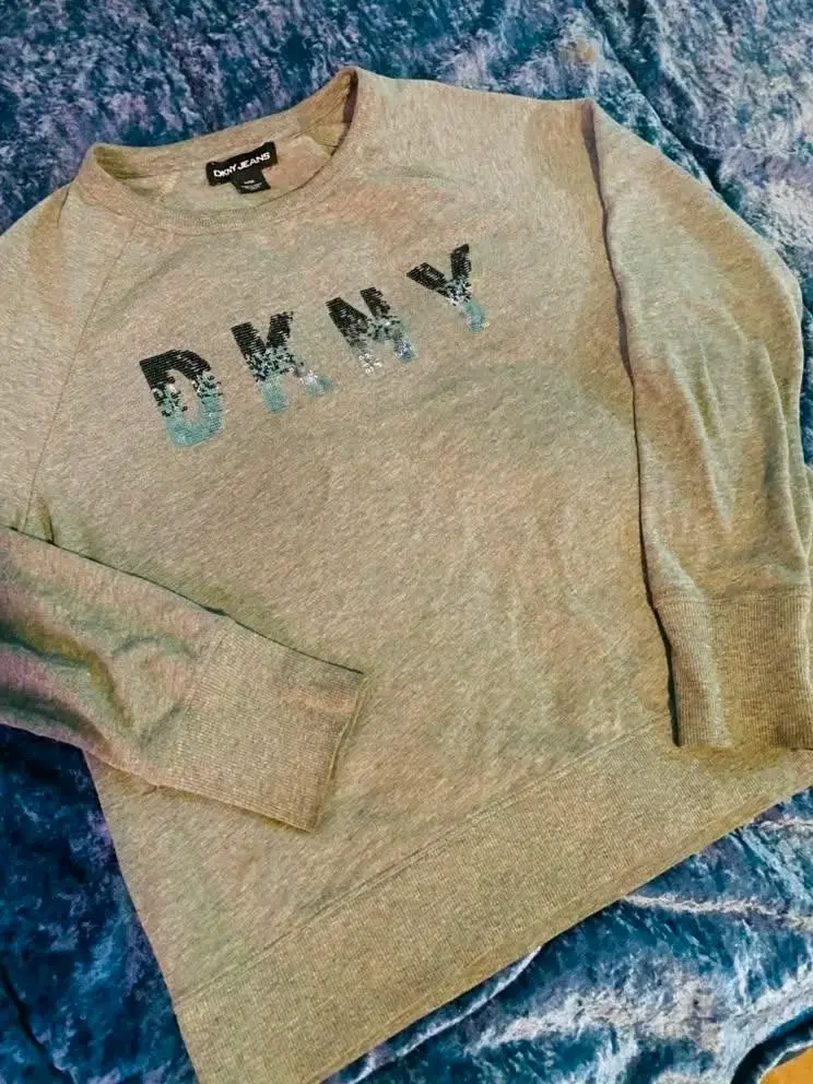 Polera DKNY gris con lentejuelas - 2