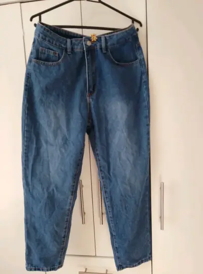 Jeans de mezclilla azul clásico - miniatura 1