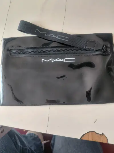 Neceser negro MAC con cierre - miniatura 1