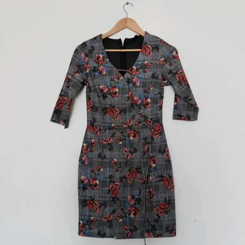 Vestido estampado floral a cuadros