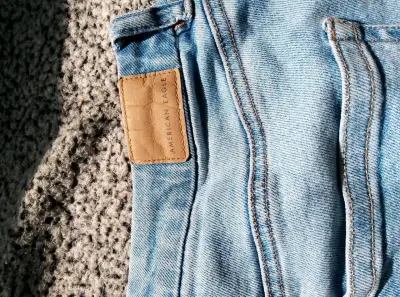 Jeans American Eagle azul claro - miniatura 4